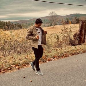 Meet your Posher, Prosenjit